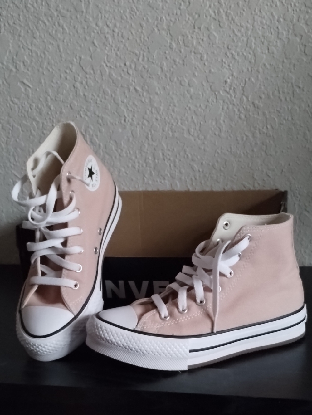 Converse Girls High Tops Sz 3 Euro 35 Thick Sole Platform Chuck Taylor All Stars